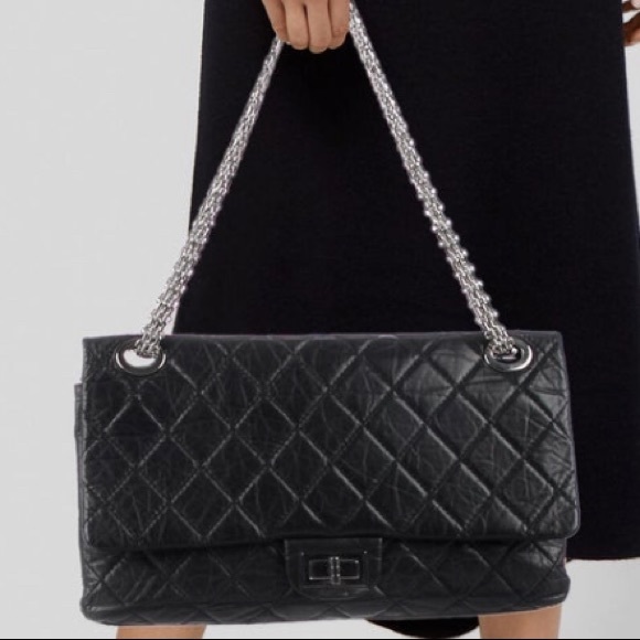 Chanel 228 Double Flap Hong Kong Mobile Exhibit - Picture 10 of 16